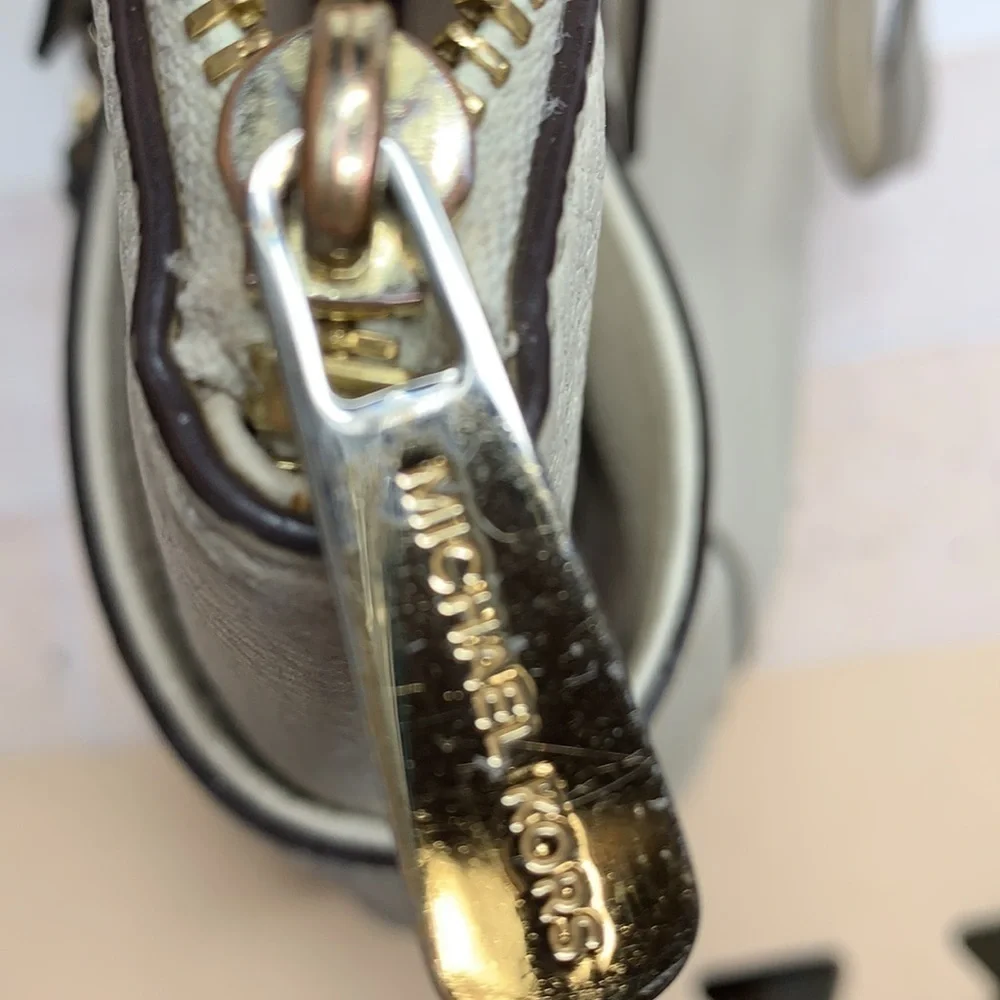 Michael Kors Jet Set Tote in Vanilla